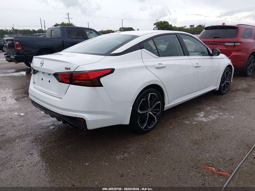 2024 Nissan Altima VIN 1N4BL4CV8RN400800 IAAI salvage auction — HAIL, Salvage (Kansas), sold $12,950 on 2026-07-31 (photo 4)