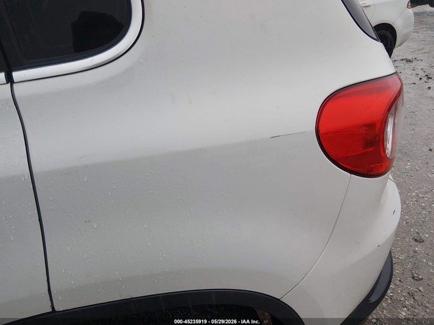 2011 Volkswagen Tiguan VIN WVGAV7AXXBW524469 IAAI salvage auction — NORMAL WEAR, Clear (Missouri), sold $550 on 2026-07-13 (photo 6)