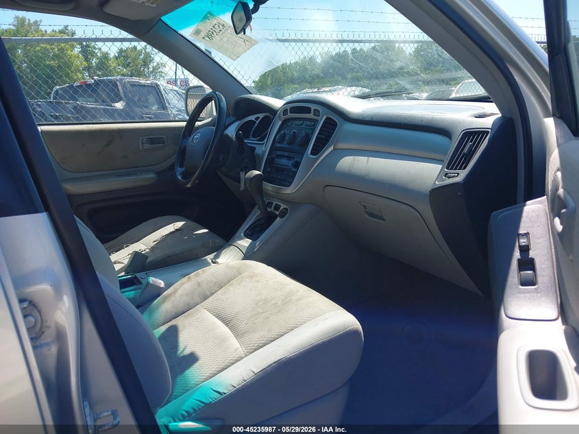 2005 Toyota Highlander VIN JTEEP21A350095368 IAAI salvage auction — SIDE, Clear (Virginia), sold $850 on 2026-07-13 (photo 5)