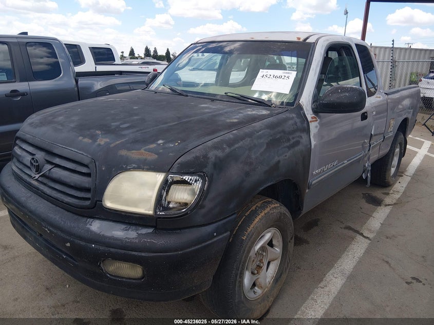 2000 Toyota Tundra VIN 5TBRT3414YS120808 IAAI salvage auction — NORMAL WEAR, Salvage (California), sold $750 on 2026-07-14 (photo 2)