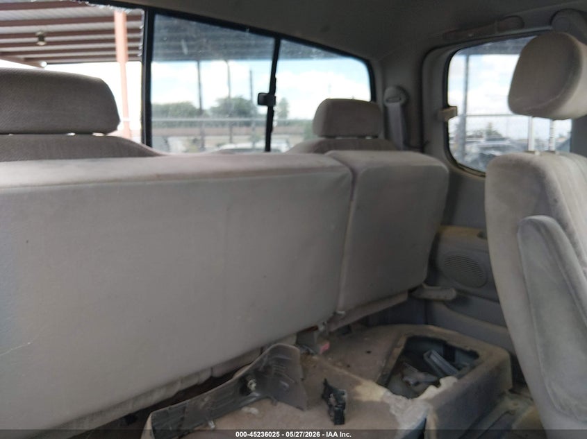 2000 Toyota Tundra VIN 5TBRT3414YS120808 IAAI salvage auction — NORMAL WEAR, Salvage (California), sold $750 on 2026-07-14 (photo 8)
