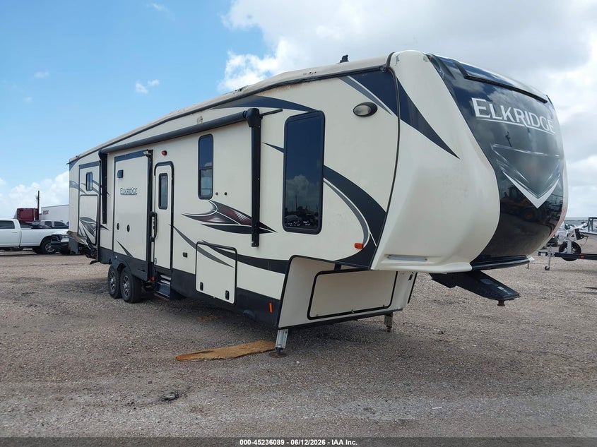 2019 Heartland 38rsrt VIN 5SFRG4228KE387666 IAAI salvage auction — ROLLOVER, Salvage (Texas), sold $2,500 on 2026-07-15 (photo 1)