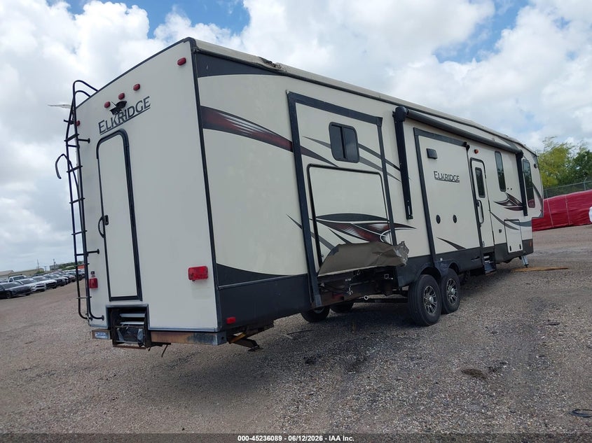 2019 Heartland 38rsrt VIN 5SFRG4228KE387666 IAAI salvage auction — ROLLOVER, Salvage (Texas), sold $2,500 on 2026-07-15 (photo 4)