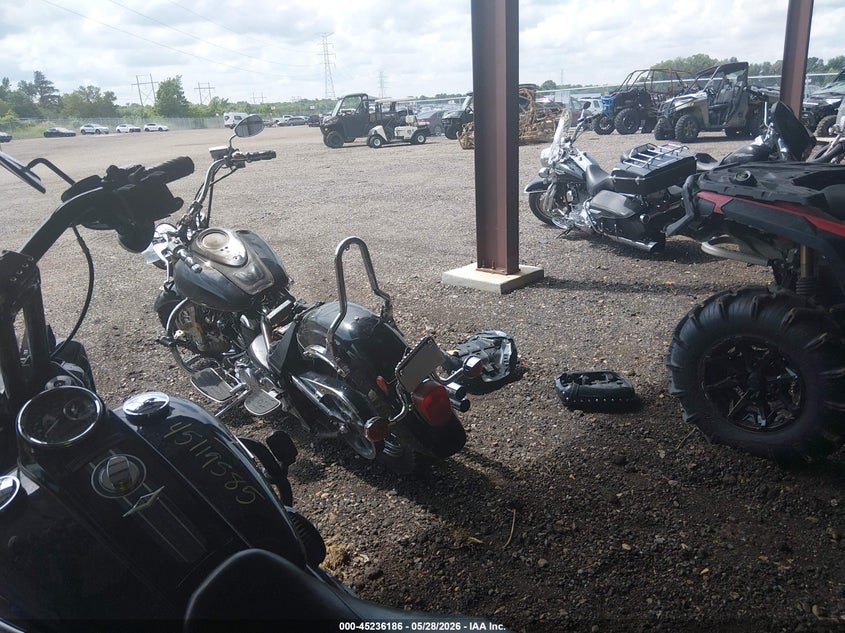 2001 Yamaha Xv1600 VIN JYAVP02E11A012885 IAAI salvage auction — ENGINE BURN, Clear (Tennessee), sold $225 on 2026-07-22 (photo 3)