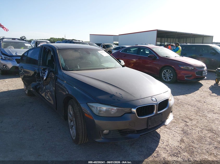 2015 BMW 3er VIN WBA3A5C59FF610402 IAAI salvage auction — RIGHT SIDE, Salvage Title, sold $550 on 2026-07-21 (photo 1)