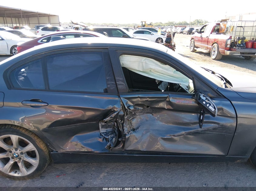 2015 BMW 3er VIN WBA3A5C59FF610402 IAAI salvage auction — RIGHT SIDE, Salvage Title, sold $550 on 2026-07-21 (photo 6)