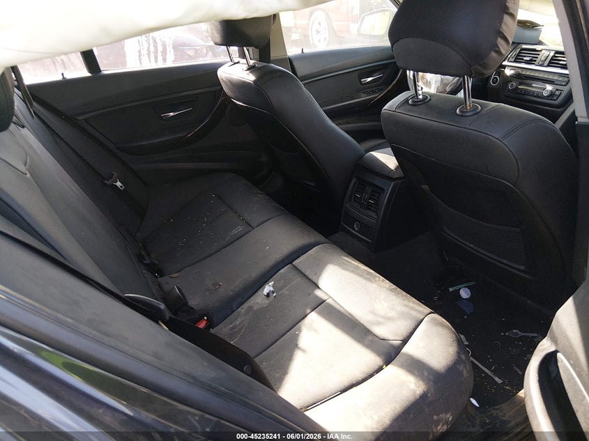 2015 BMW 3er VIN WBA3A5C59FF610402 IAAI salvage auction — RIGHT SIDE, Salvage Title, sold $550 on 2026-07-21 (photo 8)