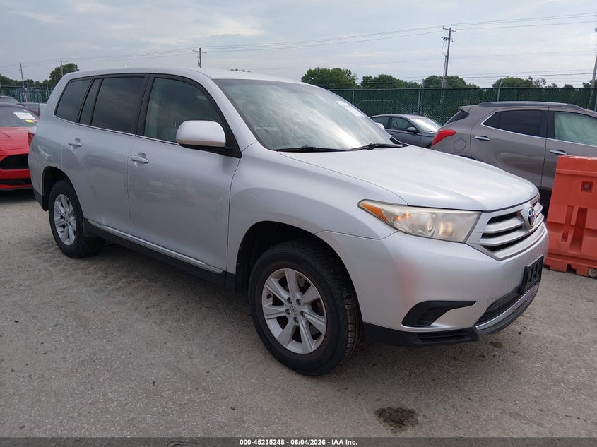 2013 Toyota Highlander VIN 5TDZA3EH6DS034967 IAAI salvage auction — HAIL, Salvage Title, sold $4,650 on 2026-08-01 (photo 1)
