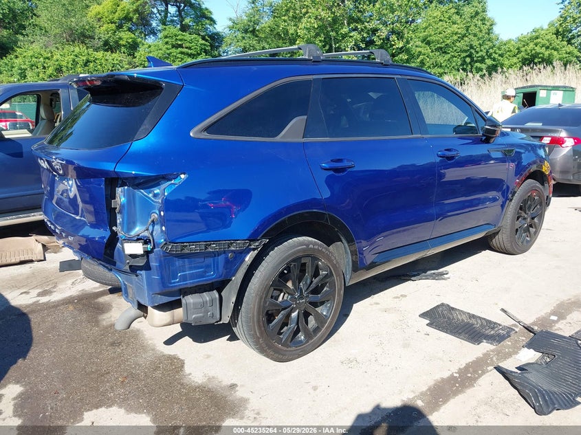 2022 Kia Sorento VIN 5XYRKDLF0NG121377 IAAI salvage auction — LEFT SIDE, Salvage Title, sold $9,250 on 2026-07-09 (photo 4)