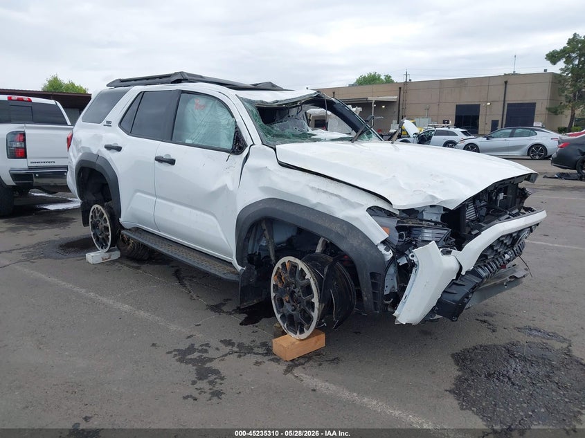2025 Toyota 4runner VIN JTEVA5BR7S5055624 IAAI salvage auction — BIO HAZARD, Salvage Title, sold $11,500 on 2026-07-08 (photo 1)