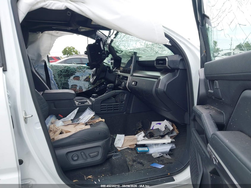 2025 Toyota 4runner VIN JTEVA5BR7S5055624 IAAI salvage auction — BIO HAZARD, Salvage Title, sold $11,500 on 2026-07-08 (photo 5)