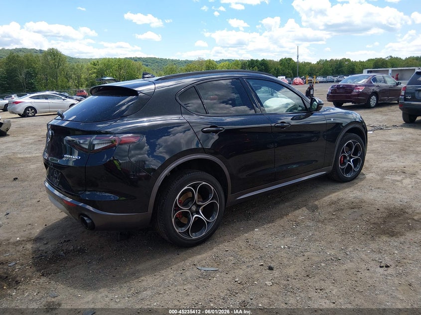 2024 Alfa romeo Stelvio VIN ZASPAKBN2R7D79739 IAAI salvage auction — LEFT FRONT, Wait Title, sold $11,100 on 2026-10-03 (photo 4)