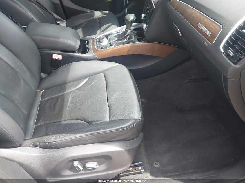 2014 Audi Q5 VIN WA1LFAFP2EA065059 IAAI salvage auction — NORMAL WEAR, Salvage Title, sold $975 on 2026-07-28 (photo 5)