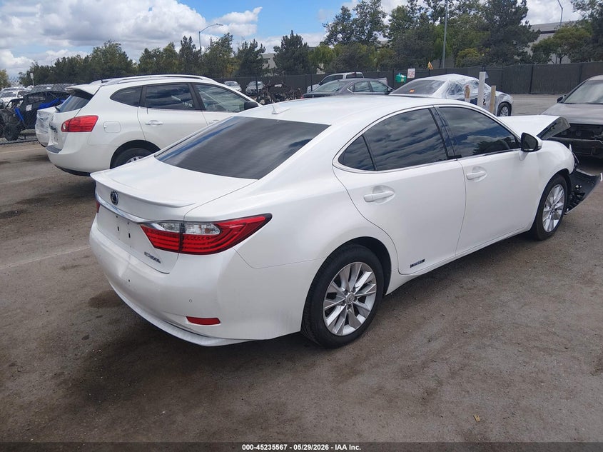 2013 Lexus ES VIN JTHBW1GG2D2006438 IAAI salvage auction — FRONT END, Salvage Title, sold $3,550 on 2026-07-10 (photo 4)