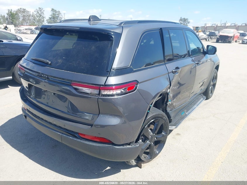 2024 Jeep Grand cherokee VIN 1C4RJHAG9R8591622 IAAI salvage auction — SIDE, Salvage Title, sold $9,600 on 2026-08-26 (photo 4)