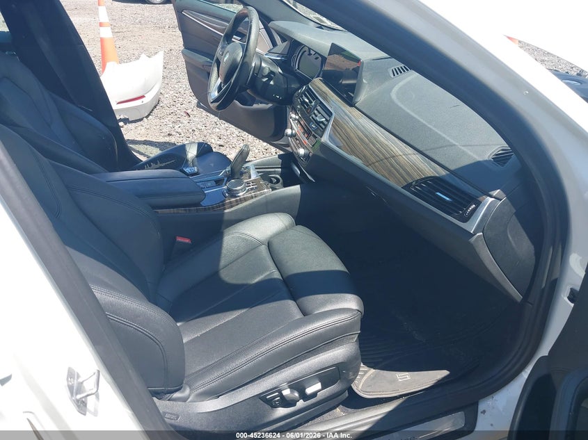 2018 BMW 5er VIN WBAJA7C50JWA73241 IAAI salvage auction — FRONT END, Mv-907A (New York), sold $7,525 on 2026-07-07 (photo 5)