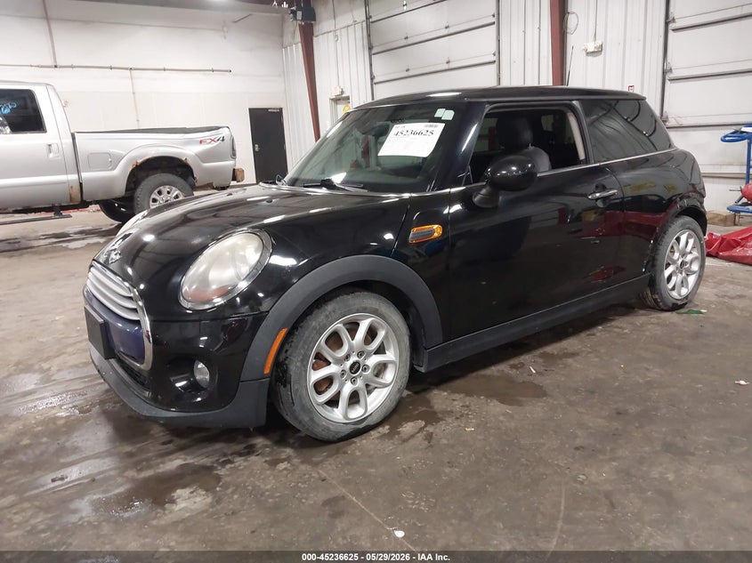 2015 Mini Hard top VIN WMWXM5C5XF3A04622 IAAI salvage auction — REAR END, Salvage Title, sold $725 on 2026-08-18 (photo 2)