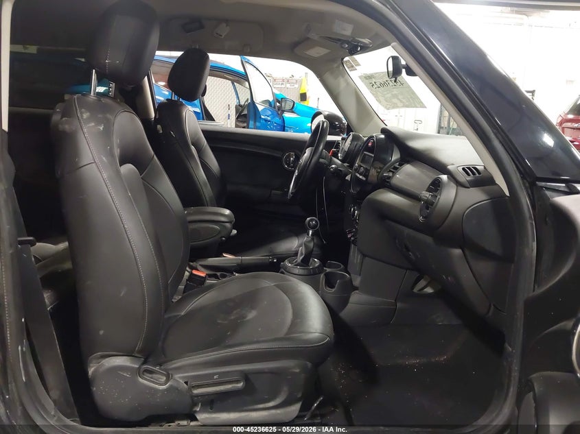 2015 Mini Hard top VIN WMWXM5C5XF3A04622 IAAI salvage auction — REAR END, Salvage Title, sold $725 on 2026-08-18 (photo 5)