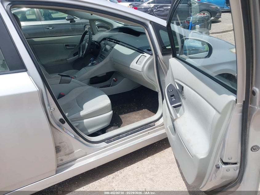 2014 Toyota Prius VIN JTDKN3DU2E1776608 IAAI salvage auction — NORMAL WEAR, Salvage Title, sold $1,100 on 2026-07-15 (photo 5)