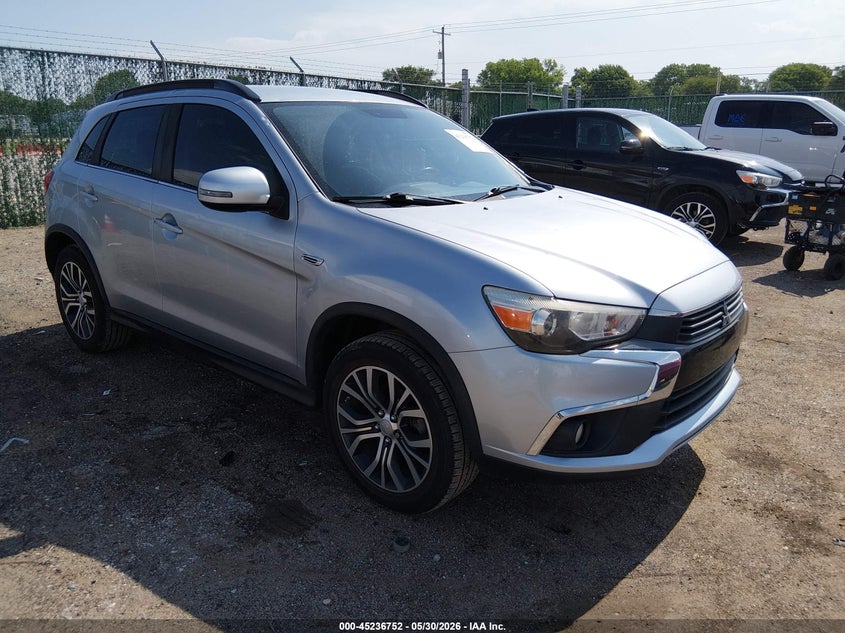 2017 Mitsubishi Outlander VIN JA4AR4AW3HZ028638 IAAI salvage auction — HAIL, Salvage Title, sold $3,700 on 2026-07-17 (photo 1)
