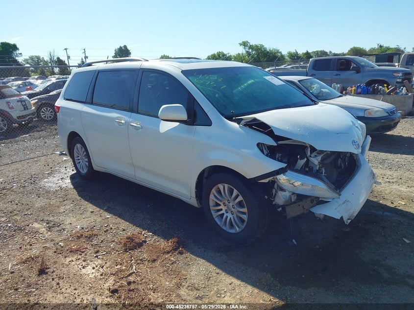 2017 Toyota Sienna VIN 5TDYZ3DC3HS898438 IAAI salvage auction — FRONT END, Salvage Title, sold $6,500 on 2026-07-07 (photo 1)