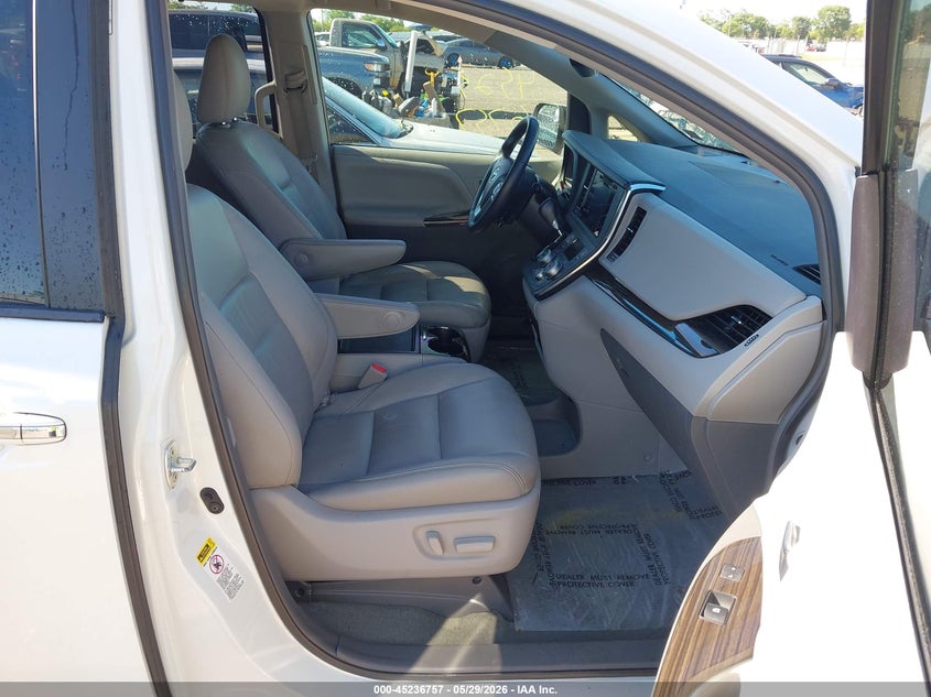 2017 Toyota Sienna VIN 5TDYZ3DC3HS898438 IAAI salvage auction — FRONT END, Salvage Title, sold $6,500 on 2026-07-07 (photo 5)