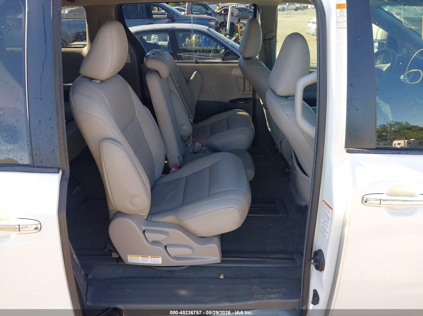 2017 Toyota Sienna VIN 5TDYZ3DC3HS898438 IAAI salvage auction — FRONT END, Salvage Title, sold $6,500 on 2026-07-07 (photo 8)
