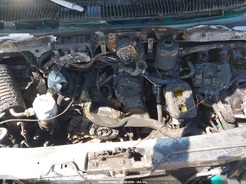 2000 Chevrolet Astro VIN 1GNEL19W9YB163196 IAAI salvage auction — INTERIOR BURN, Clear (Indiana), sold $300 on 2026-07-07 (photo 6)