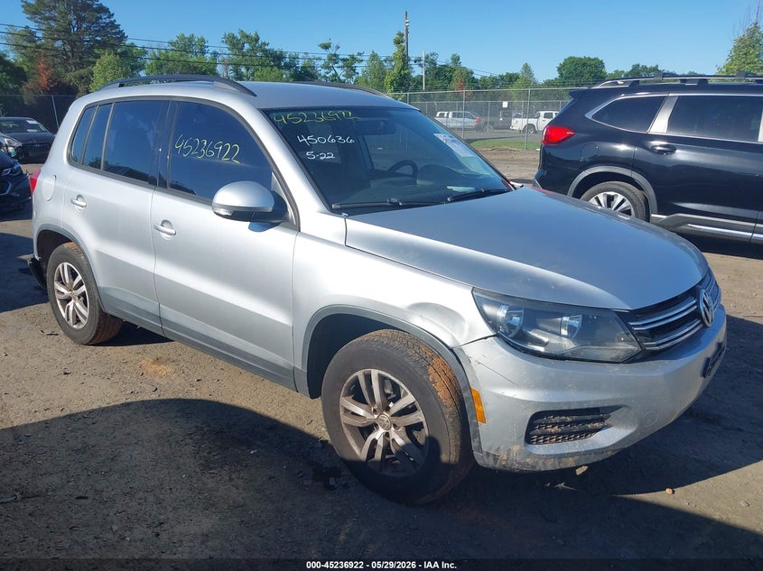 2015 Volkswagen Tiguan VIN WVGAV7AX6FW611890 IAAI salvage auction — REAR END, Clear (Virginia), sold $725 on 2026-07-28 (photo 1)