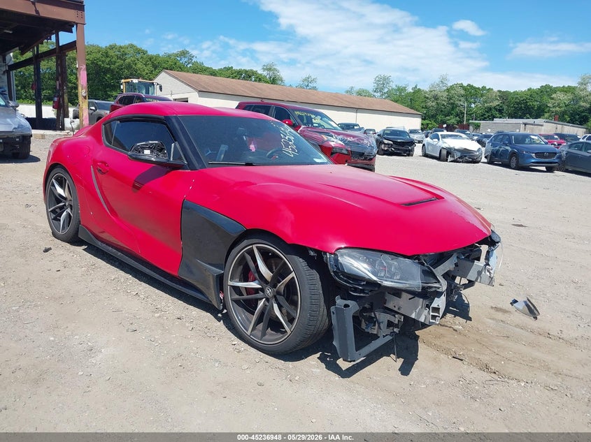 2021 Toyota Supra VIN WZ1DB0C08MW042475 IAAI salvage auction — FRONT END, Salvage Title, sold $15,300 on 2026-07-07 (photo 1)