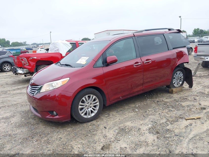 2015 Toyota Sienna VIN 5TDYK3DC4FS637739 IAAI salvage auction — REAR END, Salvage Title, sold $2,025 on 2026-07-09 (photo 2)