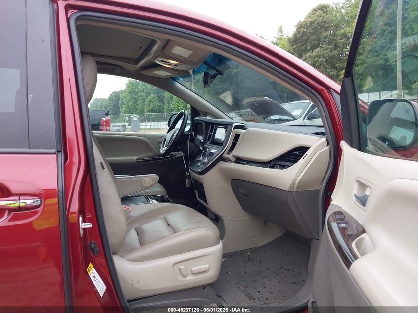 2015 Toyota Sienna VIN 5TDYK3DC4FS637739 IAAI salvage auction — REAR END, Salvage Title, sold $2,025 on 2026-07-09 (photo 5)