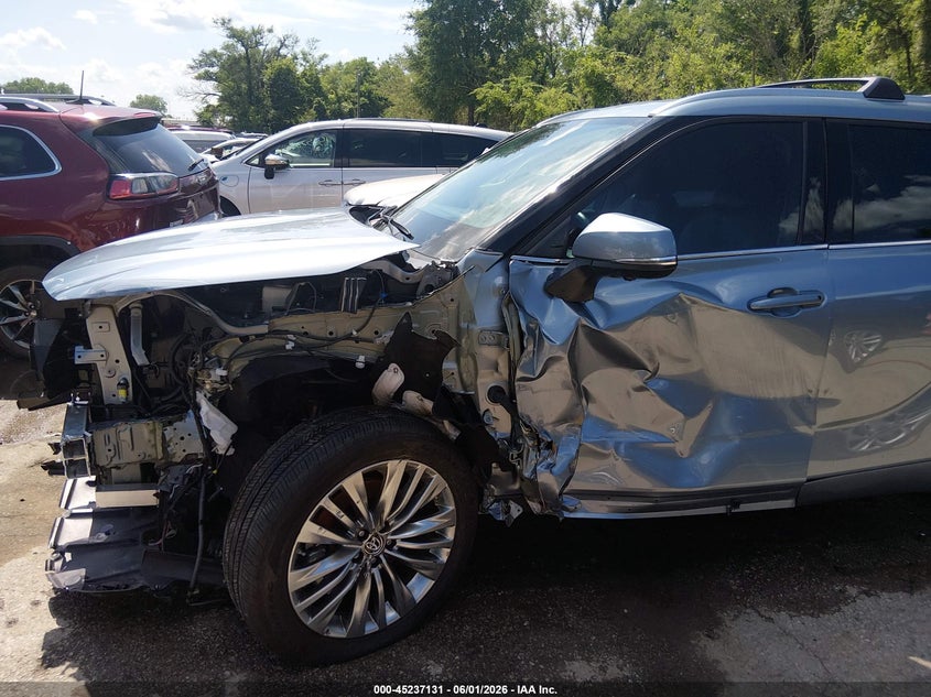 2024 Toyota Highlander VIN 5TDKDRAH1RS531188 IAAI salvage auction — LEFT SIDE, Salvage Title, sold $17,525 on 2026-07-15 (photo 6)