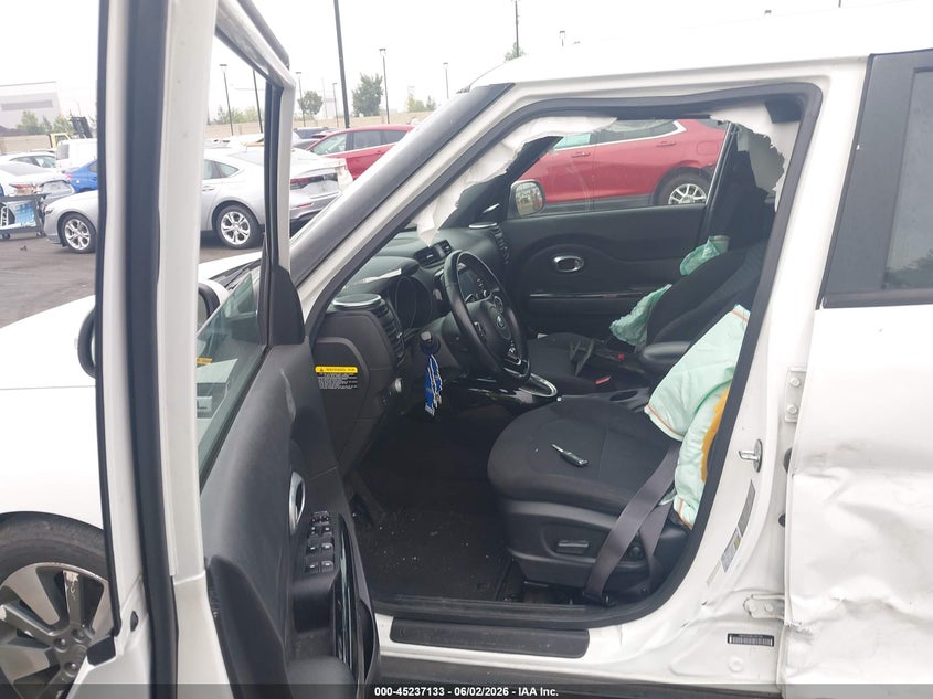 2014 Kia Soul VIN KNDJX3A58E7087396 IAAI salvage auction — LEFT SIDE, Salvage Title, sold $1,400 on 2026-07-10 (photo 5)