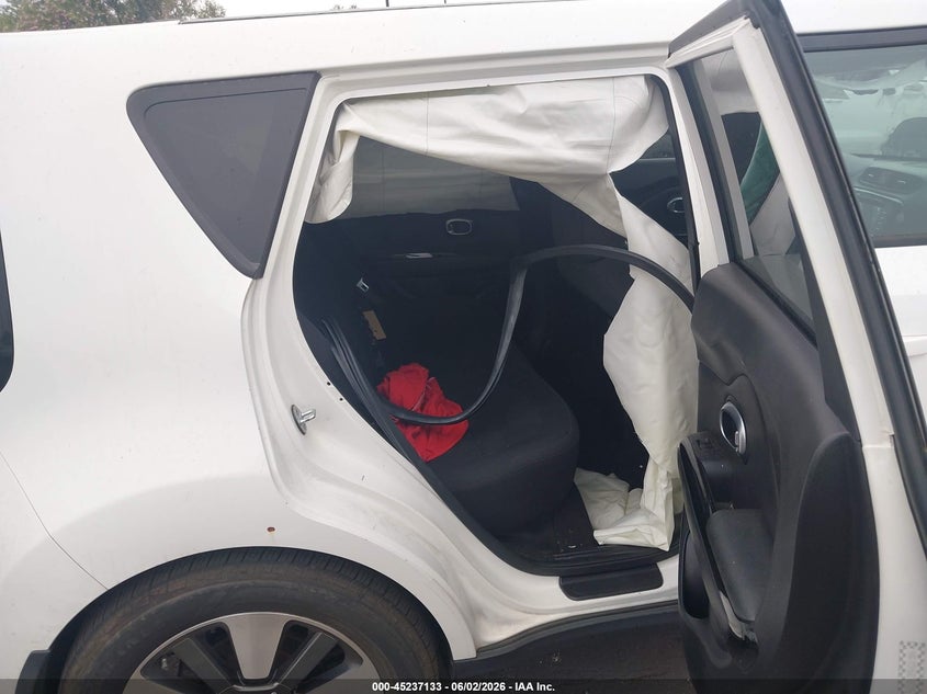 2014 Kia Soul VIN KNDJX3A58E7087396 IAAI salvage auction — LEFT SIDE, Salvage Title, sold $1,400 on 2026-07-10 (photo 8)