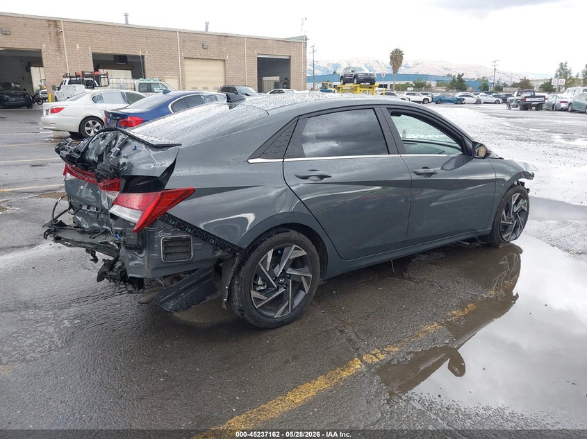 2025 Hyundai Elantra VIN KMHLN4DJ8SU149272 IAAI salvage auction — THEFT, Salvage Title, sold $4,000 on 2026-07-20 (photo 4)