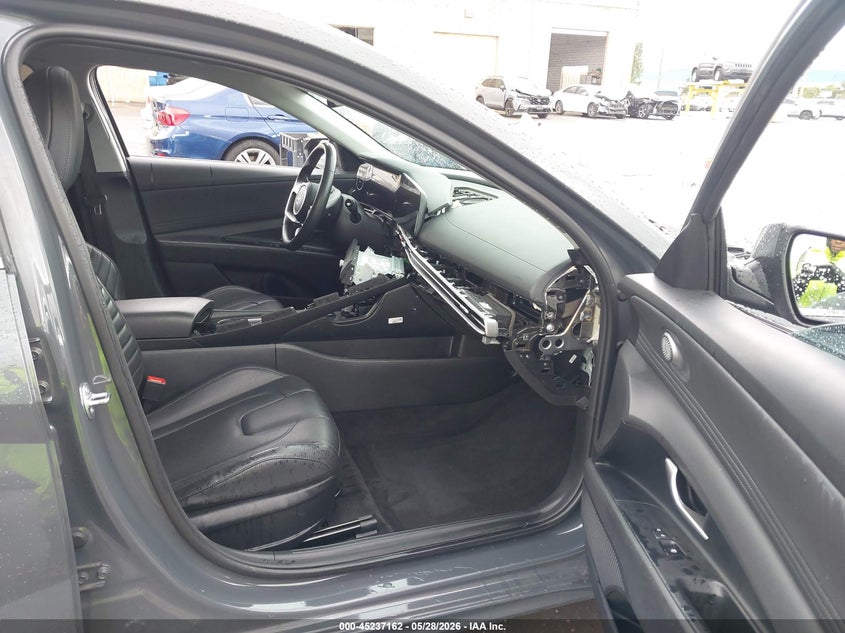 2025 Hyundai Elantra VIN KMHLN4DJ8SU149272 IAAI salvage auction — THEFT, Salvage Title, sold $4,000 on 2026-07-20 (photo 5)