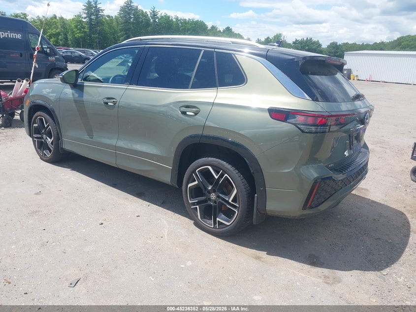 2025 Volkswagen Tiguan VIN 3VVLR7RM1SM011396 IAAI salvage auction — UNDERCARRIAGE, Salvage Title, sold $26,000 on 2026-07-18 (photo 3)