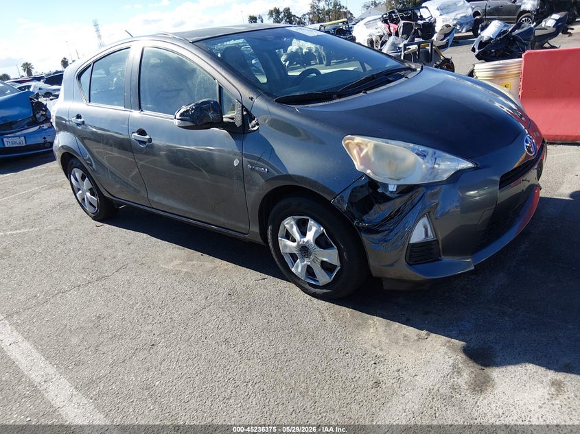 2014 Toyota Prius c VIN JTDKDTB39E1563622 IAAI salvage auction — RIGHT FRONT, Salvage Title, sold $2,650 on 2026-07-30 (photo 1)
