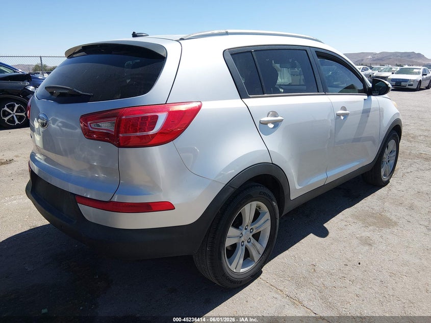2013 Kia Sportage VIN KNDPB3A26D7372109 IAAI salvage auction — LEFT & RIGHT, Salvage Title, sold $2,300 on 2026-07-22 (photo 4)