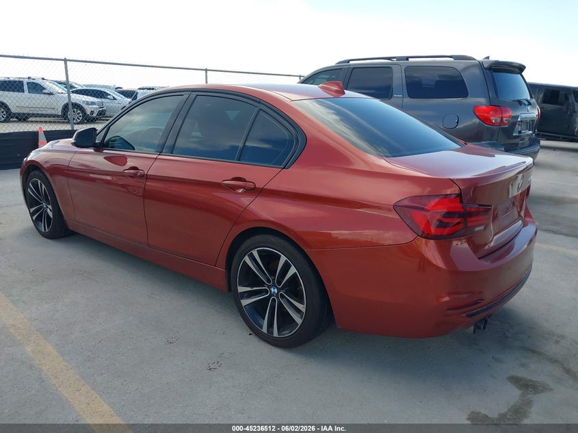 2018 BMW 3er VIN WBA8B9G54JNU58130 IAAI salvage auction — NORMAL WEAR, Salvage Title, sold $4,550 on 2026-07-09 (photo 3)