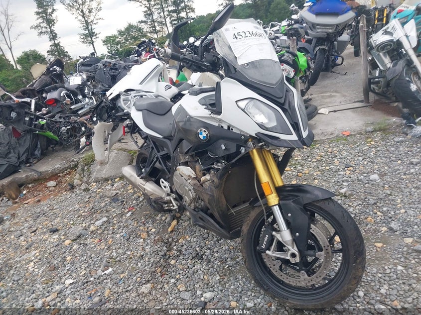 2016 BMW S 1000 VIN WB10D1307GZ462967 IAAI salvage auction — LEFT & RIGHT, Salvage (Georgia), sold $25 on 2026-07-29 (photo 1)