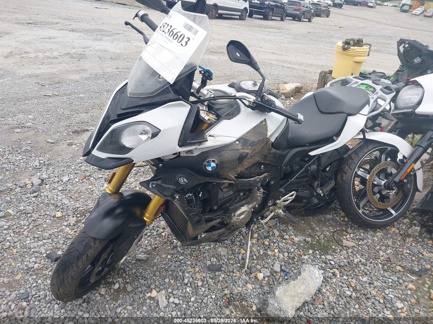 2016 BMW S 1000 VIN WB10D1307GZ462967 IAAI salvage auction — LEFT & RIGHT, Salvage (Georgia), sold $25 on 2026-07-29 (photo 2)