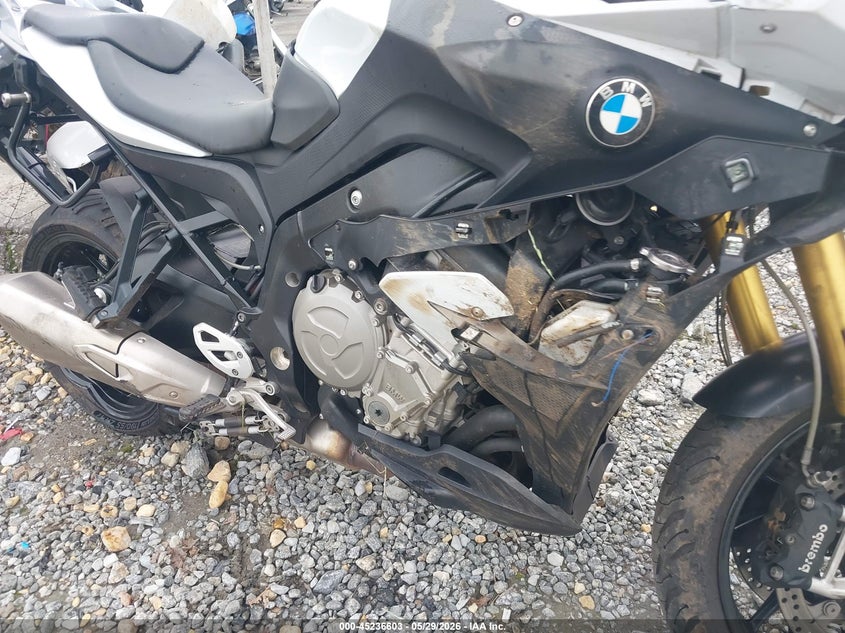 2016 BMW S 1000 VIN WB10D1307GZ462967 IAAI salvage auction — LEFT & RIGHT, Salvage (Georgia), sold $25 on 2026-07-29 (photo 8)