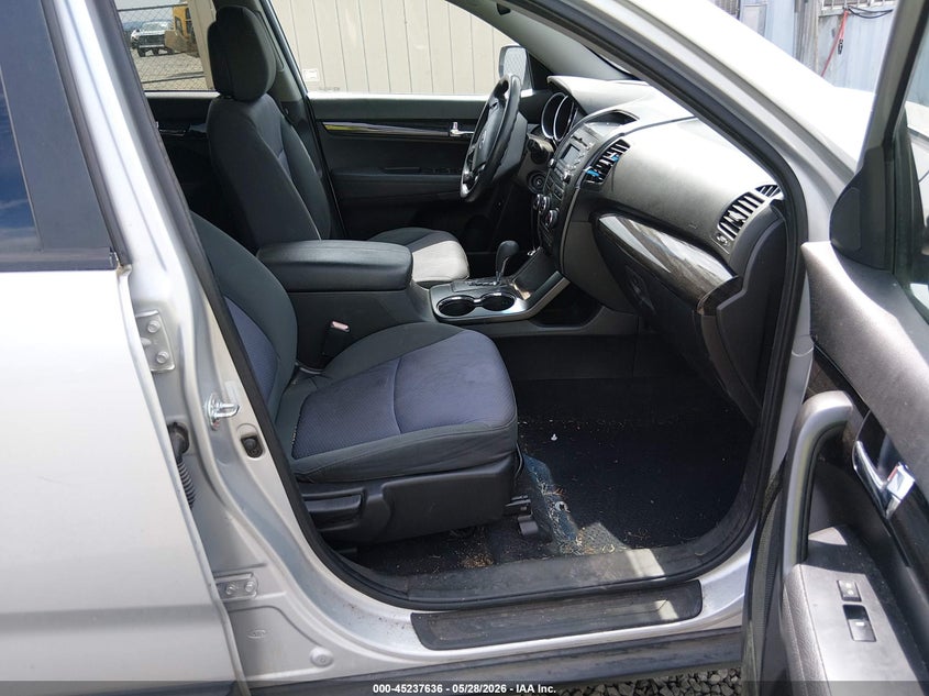 2012 Kia Sorento VIN 5XYKT4A63CG251247 IAAI salvage auction — REAR END, Salvage Title, sold $625 on 2026-07-29 (photo 5)