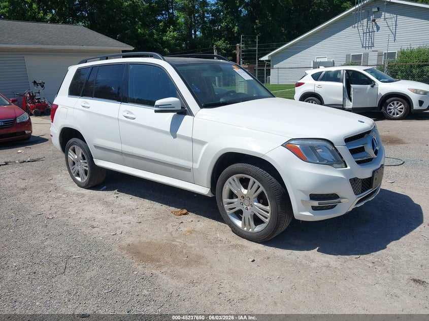 2014 Mercedes-benz Glk-klasse VIN WDCGG8JB0EG305242 IAAI salvage auction — REAR END, Salvage Title, sold $3,625 on 2026-07-27 (photo 1)