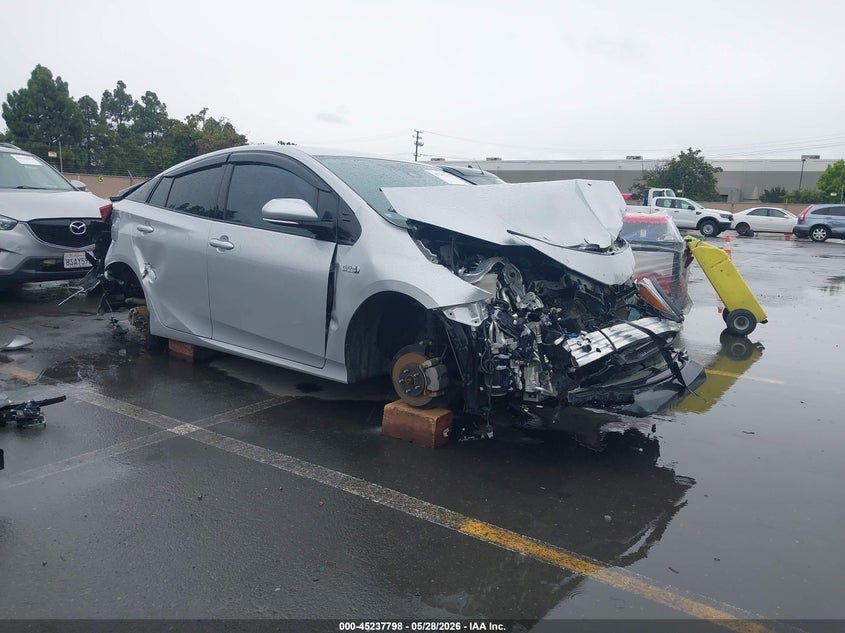 2017 Toyota Prius prime VIN JTDKARFP6H3034145 IAAI salvage auction — NORMAL WEAR, Salvage Title - Dealer (California), sold $1,000 on 2026-07-06 (photo 1)