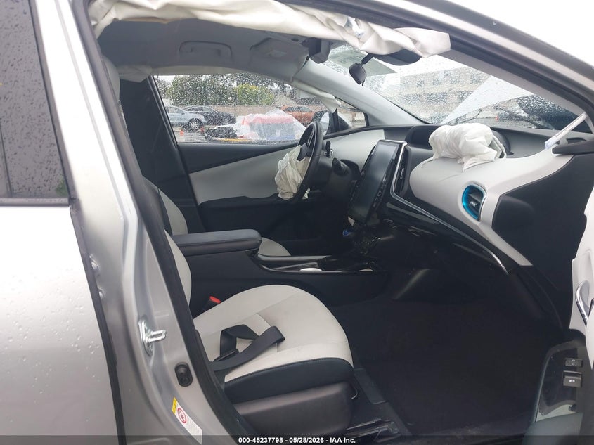 2017 Toyota Prius prime VIN JTDKARFP6H3034145 IAAI salvage auction — NORMAL WEAR, Salvage Title - Dealer (California), sold $1,000 on 2026-07-06 (photo 5)