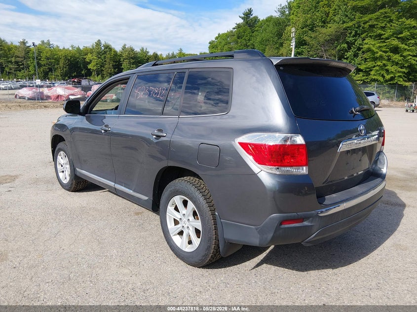 2011 Toyota Highlander VIN 5TDBK3EH4BS086318 IAAI salvage auction — UNKNOWN, Salvage (Maine), sold $3,300 on 2026-07-06 (photo 3)
