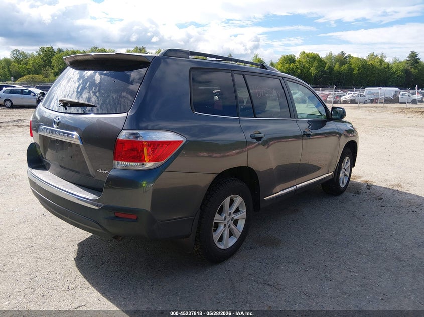 2011 Toyota Highlander VIN 5TDBK3EH4BS086318 IAAI salvage auction — UNKNOWN, Salvage (Maine), sold $3,300 on 2026-07-06 (photo 4)